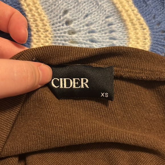 cider side cinch long sleeve top - Picture 3 of 3